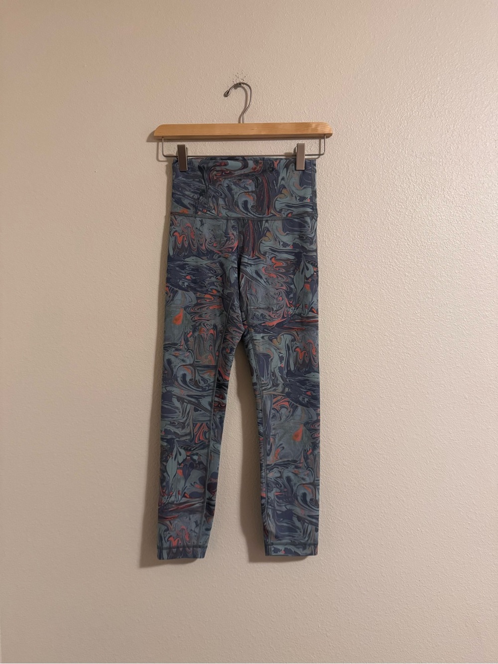 Lululemon wunder train high rise crop 23”